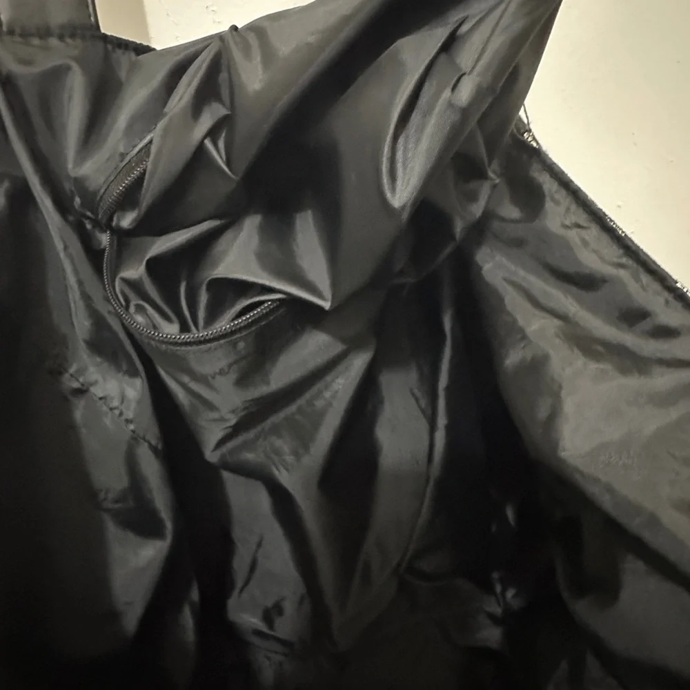 258 Victoria’s Secret | EUC Black Gold Heart Tote Bag Shopper Large (22x13x9)